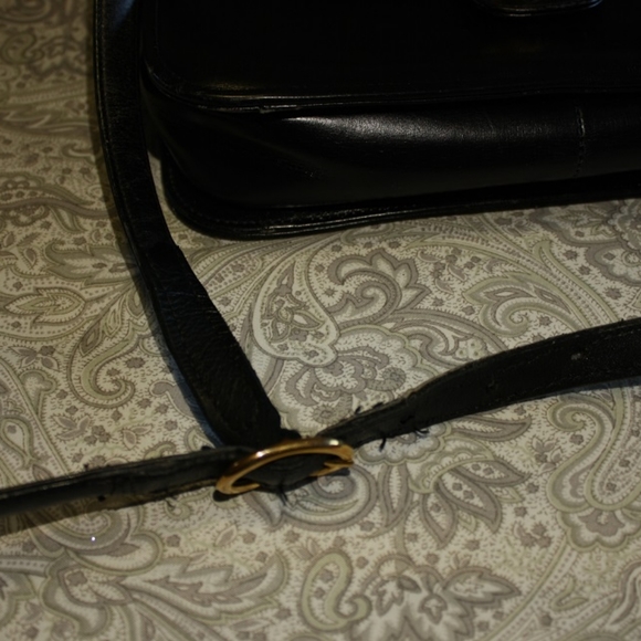 Authentic - vintage Gucci turn lock - Picture 5 of 9